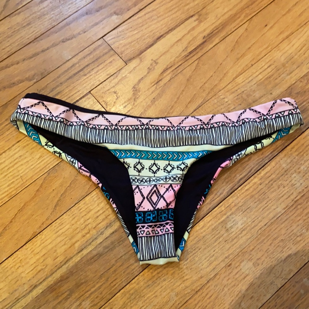 Rip Curl bikini bottom cheeky in size Medium